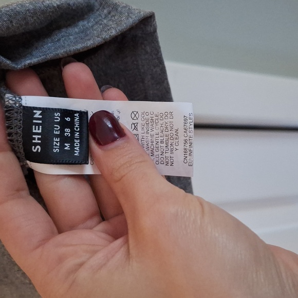 Blame it all on my roots tshirt - Picture 2 of 2